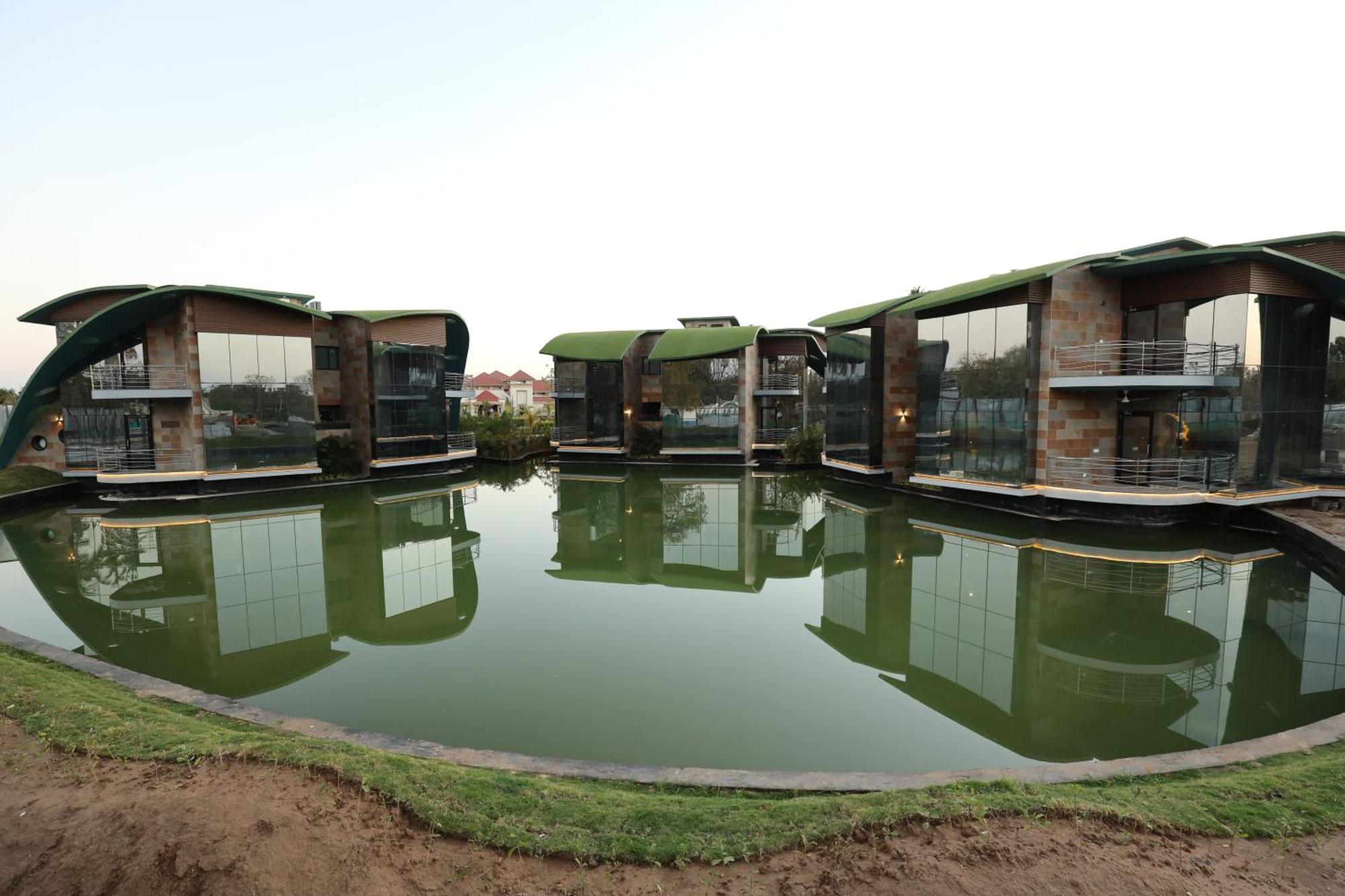 Neonz Resort & Club Ānand Zewnętrze zdjęcie