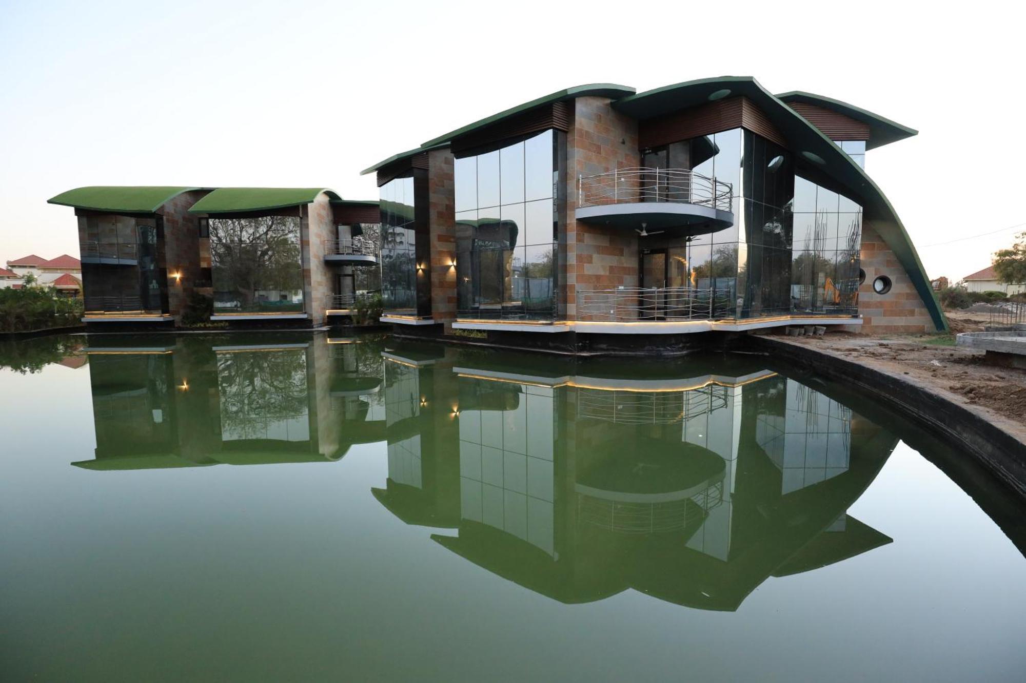 Neonz Resort & Club Ānand Zewnętrze zdjęcie