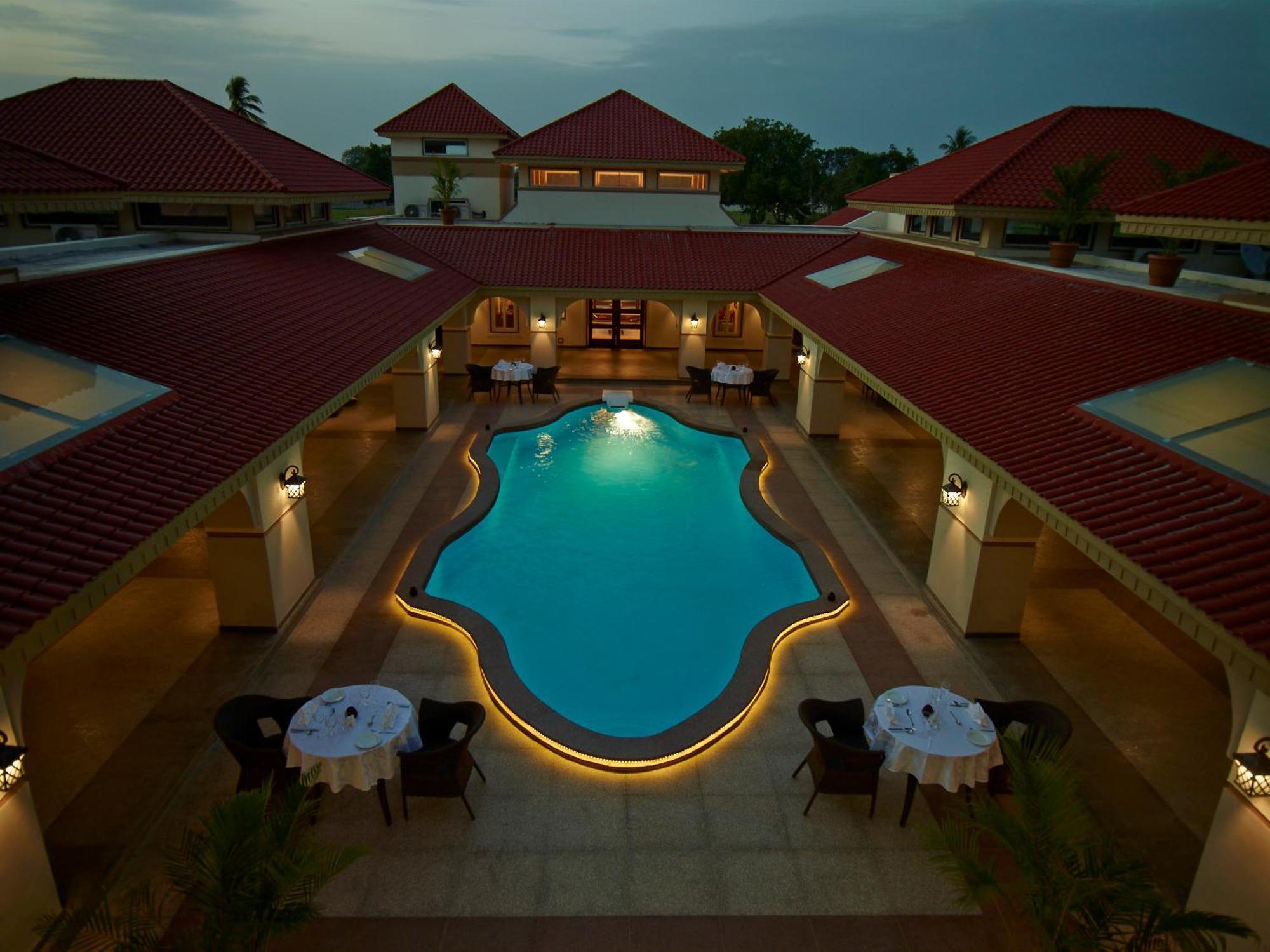 Neonz Resort & Club Ānand Zewnętrze zdjęcie