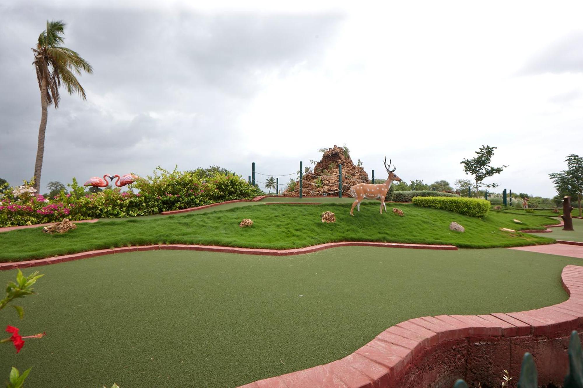 Neonz Resort & Club Ānand Zewnętrze zdjęcie